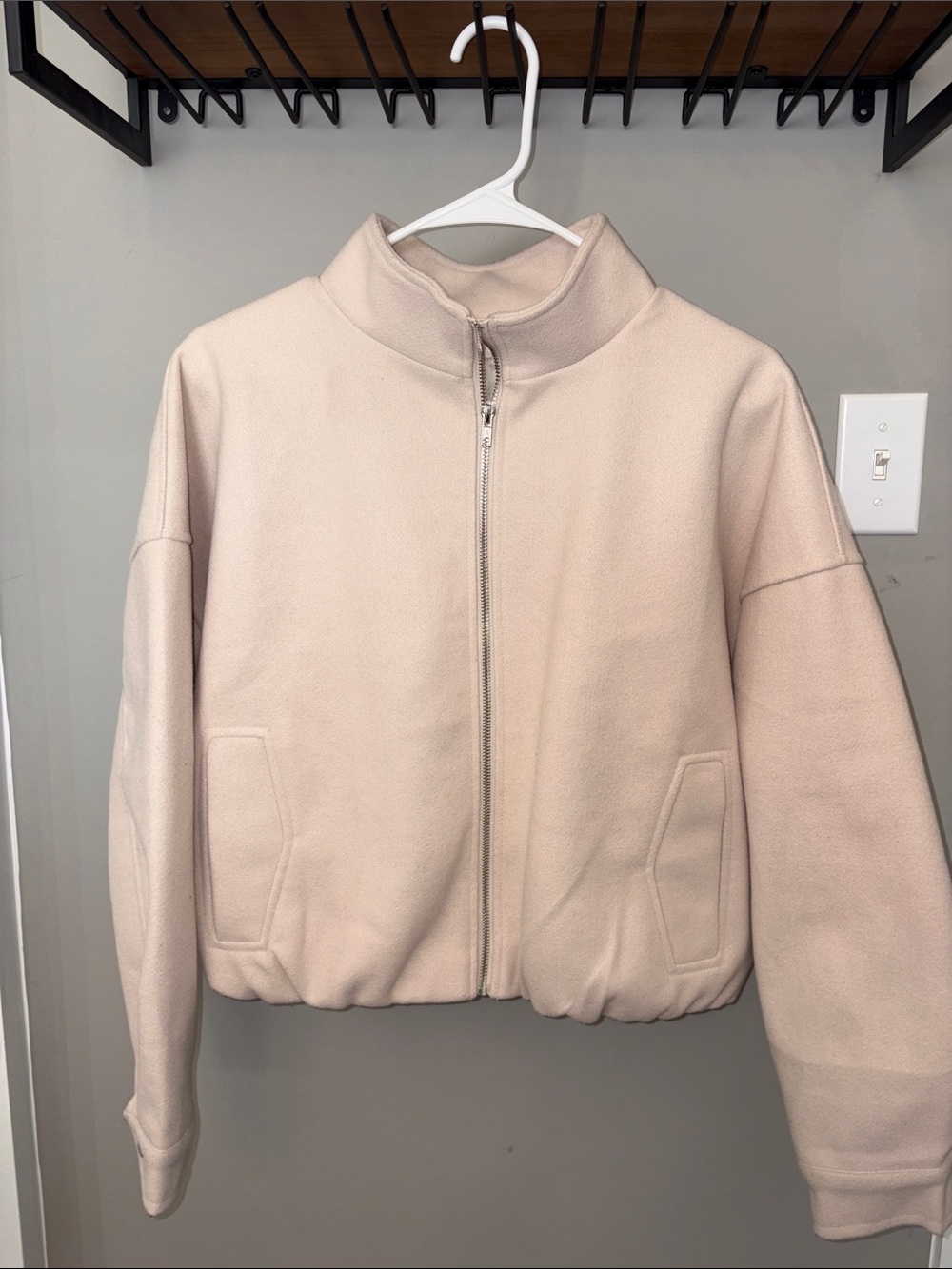 zeagoo Cream Zip-Up Bomber Jacket